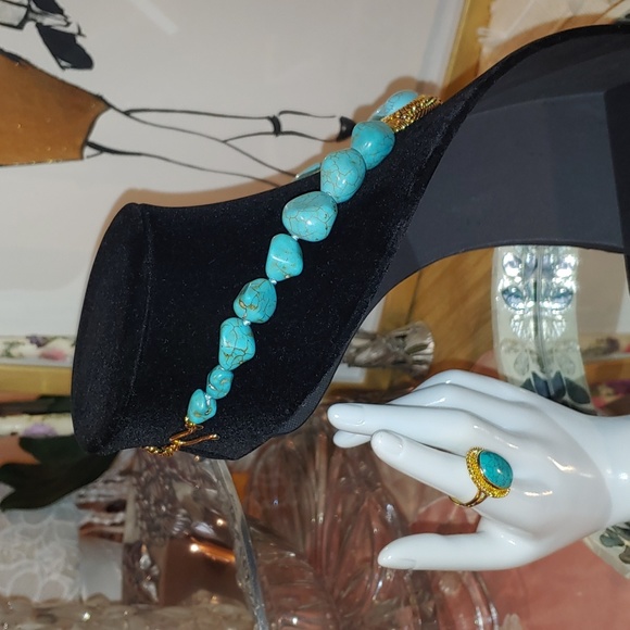 Metropolitan Museum of Art Tibetan Amulet Necklace and ring set; ring size 7 - Picture 4 of 16